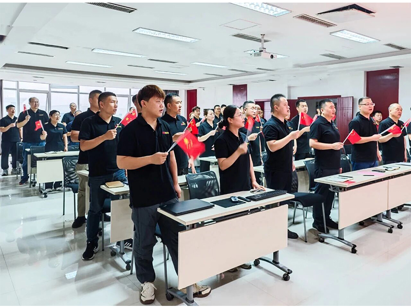 观阅兵砺初心 启质量担使命｜bevictor伟德这场盛会点燃奋进力量